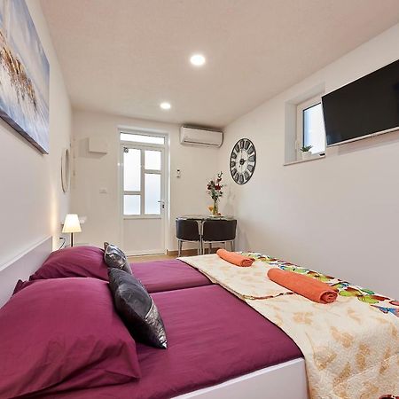 Studio Apartment Bascan تروغير المظهر الخارجي الصورة