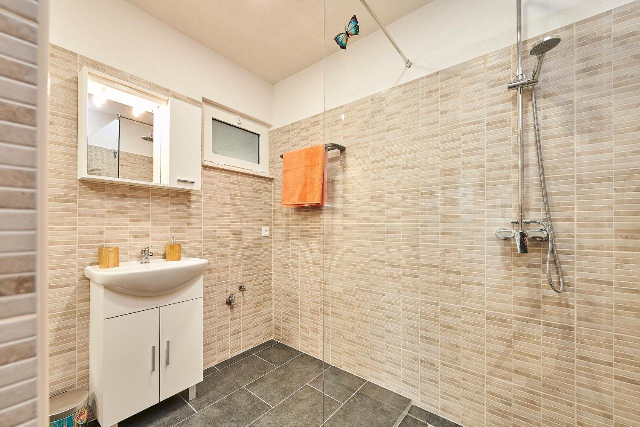 Studio Apartment Bascan تروغير المظهر الخارجي الصورة