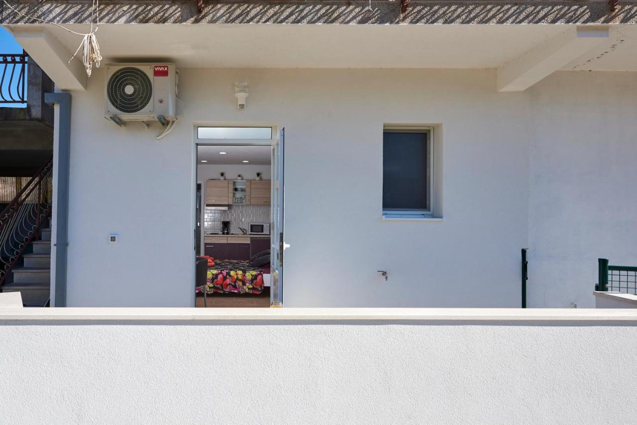 Studio Apartment Bascan تروغير المظهر الخارجي الصورة